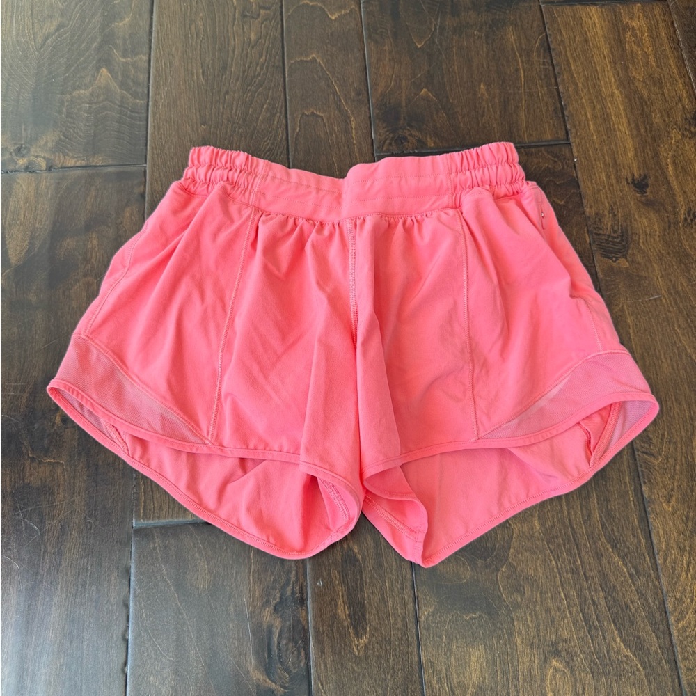 Lululemon Hotty Hot Shorts 4’’